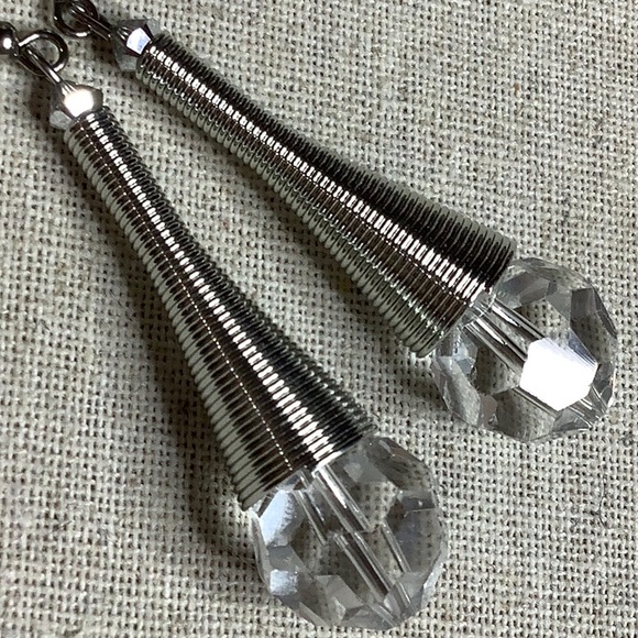 Spring Into Action Earrings. - Picture 4 of 4